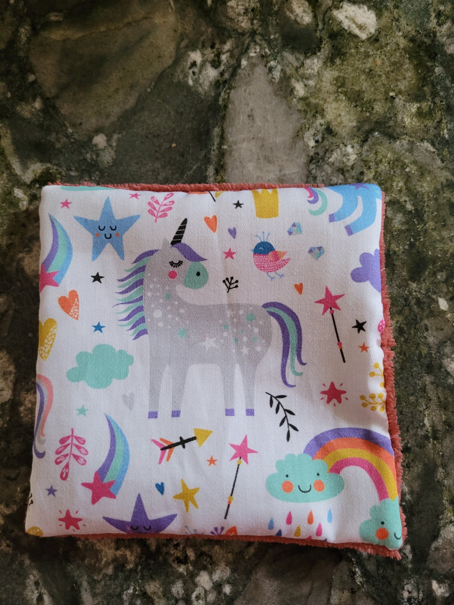 LE28 Lingette lavable licorne
