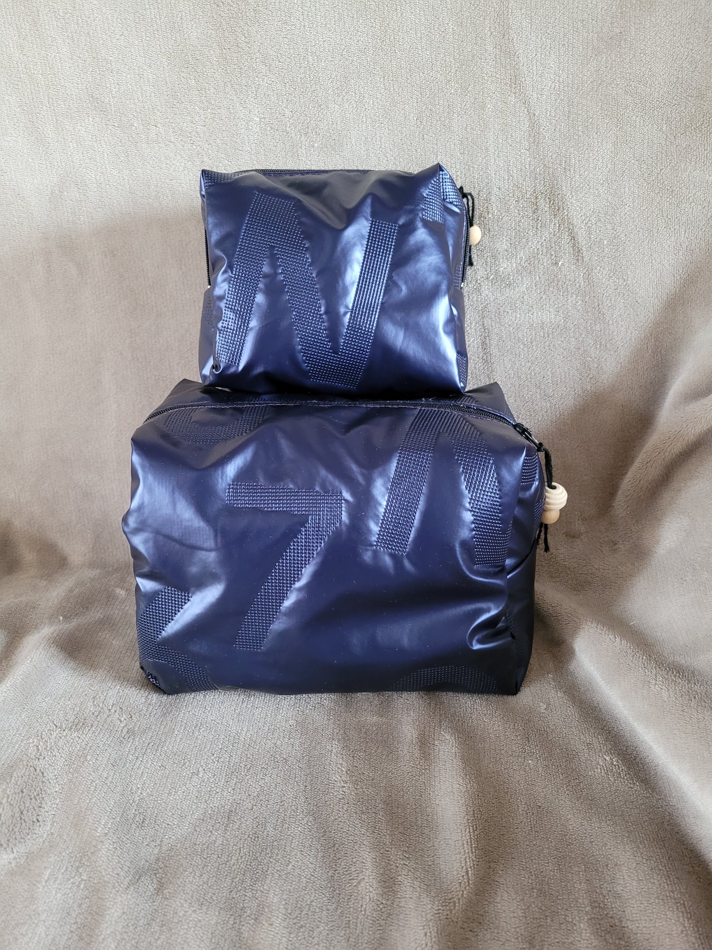 TVD3 Trousses toilette par deux