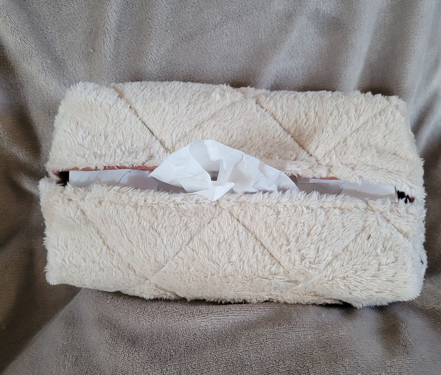 BM4 Boîte à mouchoirs