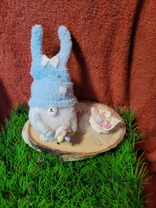 Gnome Lapin sur rondin bois PARG1